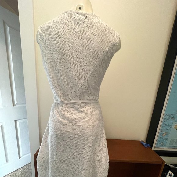 Le Chateau Asymmetrical Lace Summer Dress - Picture 3 of 6